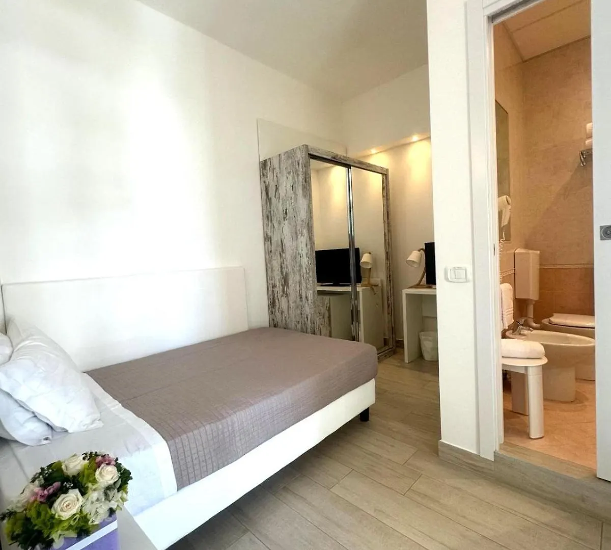 Bellariva Hotel Lido di Jesolo 3*,  Italy